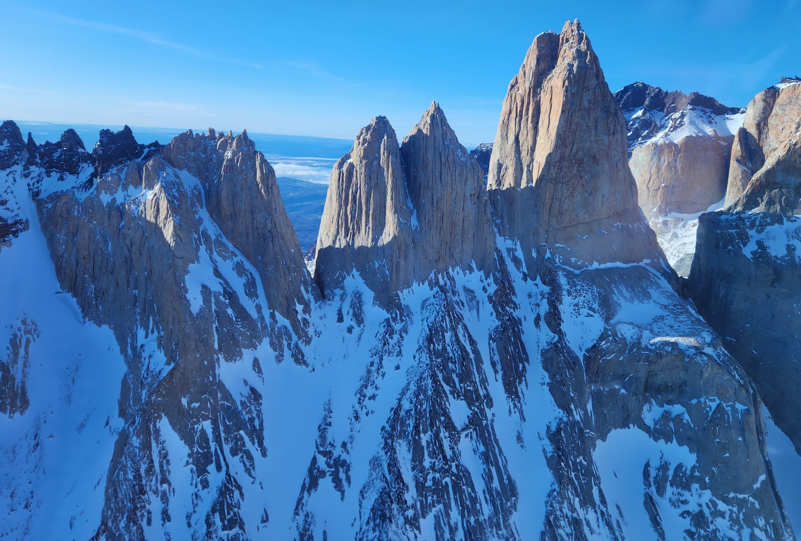 Full Day Torres del Paine & Cueva del Milodon PRIVADO (1 a 6 pax) - Imagen 2